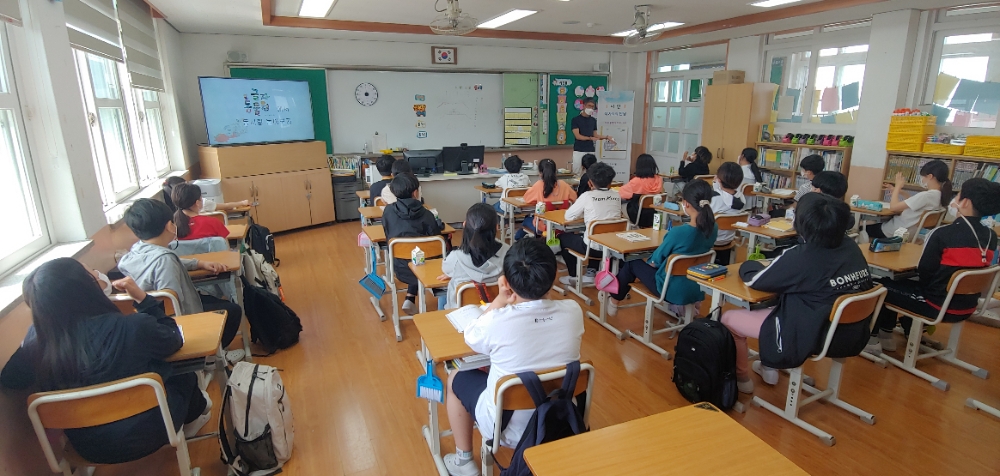 제주도서관, ‘한 학기 한 권 읽기 작가와의 만남’ 운영