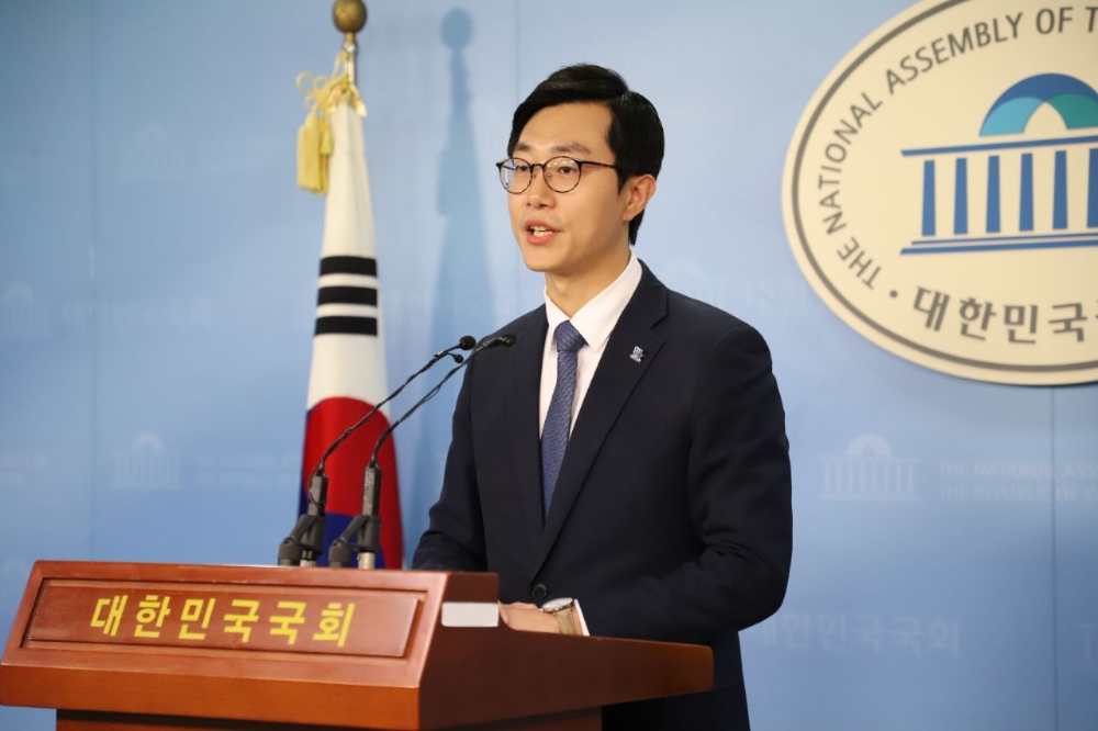 이준석 후보, 국민의힘 신임 당대표 선출…장경태 의원 "구태정치서 세대교체의 열망 함께 실현하자"