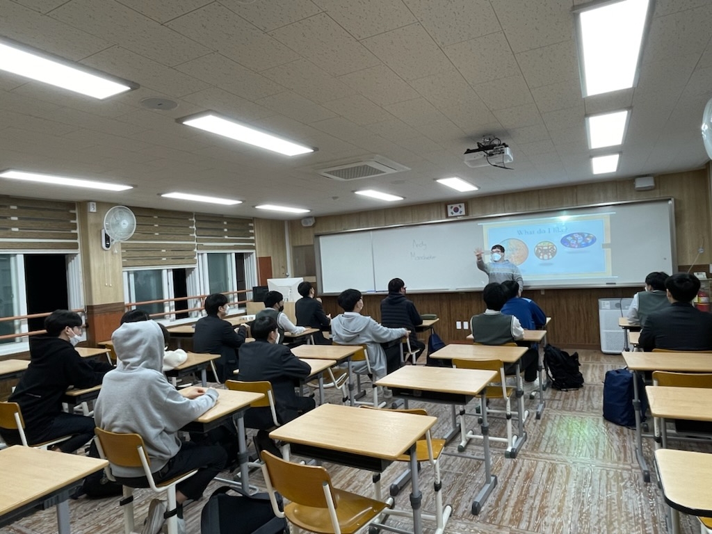 신제주외국문화학습관, ‘2022년 고등학생 주제탐구 프로젝트’ 수업 운영