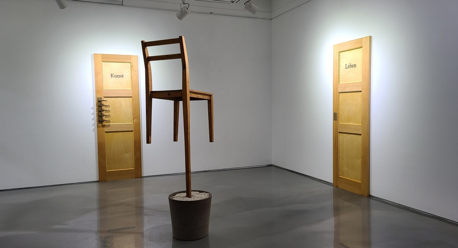 안규철, '무명작가를 위한 다섯 개의 질문Ⅱ', 혼합매체, 가변설치 전경, 1991/2021 / / 사진=Courtesy of artist, 김달진미술자료박물관
