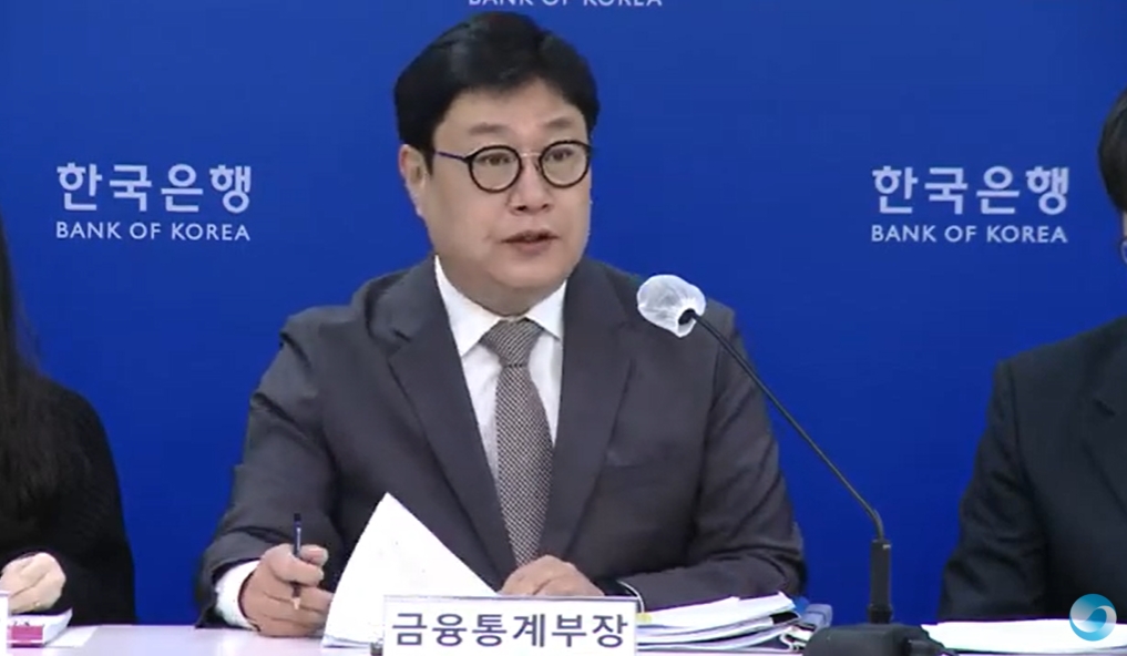 (상보) 한은 금융통계부장 "3월 경상수지, 정확한 수치 말하기 어려워...균형수준서 플러스, 마이너스 효과 다 있어서 그 정도 예상"
