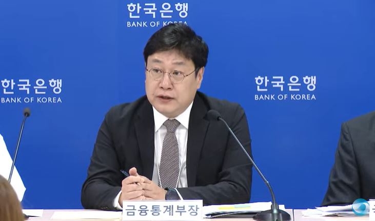 (상보) 한은 금융통계부장 "5월에도 경상수지 개선 흐름..통관무역 적자 축소·4월 배당지급 영향 5월 소멸·배당수입 증가세도 가세"