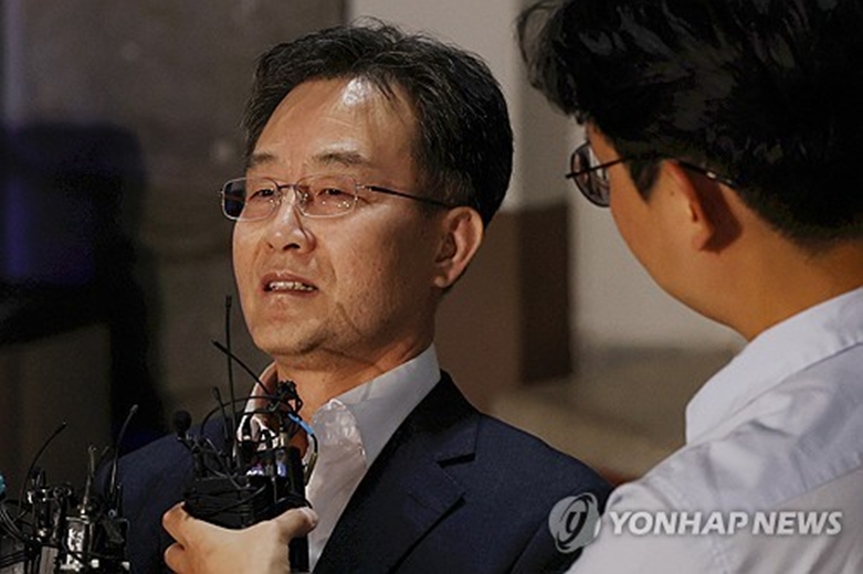 구치소나와질문에답하는김만배(연합=사진제공)