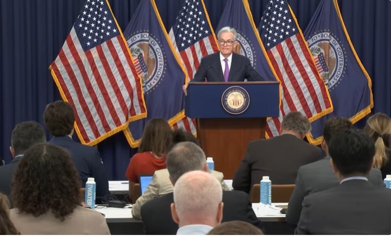 (상보) FOMC '동결' 속 연내 한 차례 추가 인상 시사..파월 “적절할 경우 금리 추가로 올릴 준비 돼 있다”