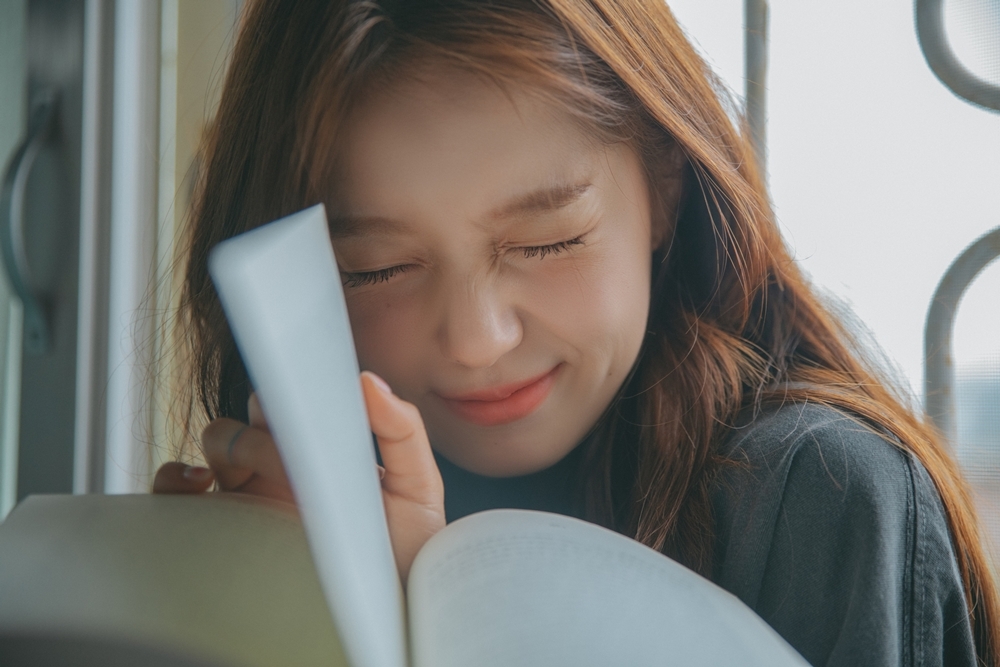 ‘다양한 얼굴’ 로시, 싱글 'Something Casual' 티저 이미지 추가 공개…‘로블리’ 매력 선사
