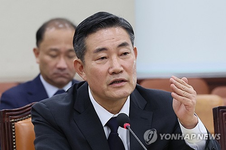 답변하는 신원식 국방부 장관 후보자(사진=연합)