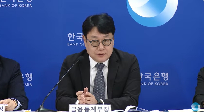 (상보) 이동원 한은 금융통계부장 "9월은 8월보다 경상수지 흑자 더 커질 것..통관수치 잘 나왔고 출국자수 8월과 같거나 낮은 듯"