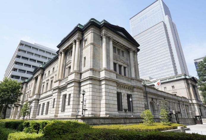 (상보) BOJ, 인플레 전망 거의 3%로 상향 여부 검토 - 일본 매체