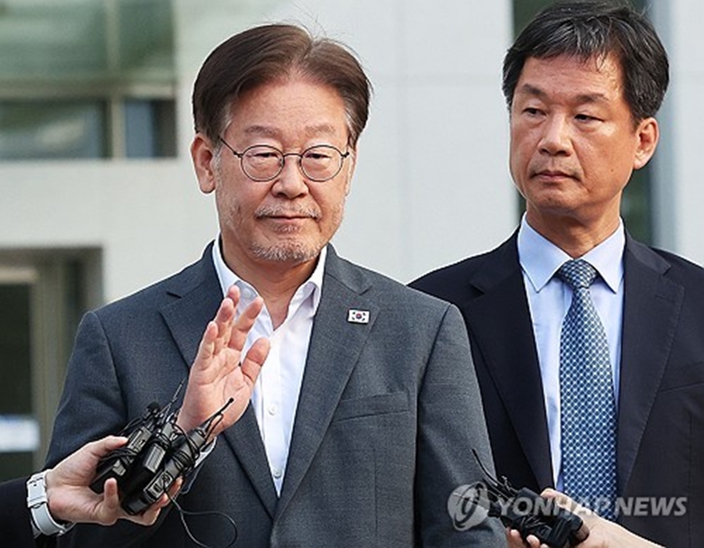 이재명 '질문은 여기까지'(사진=연합)