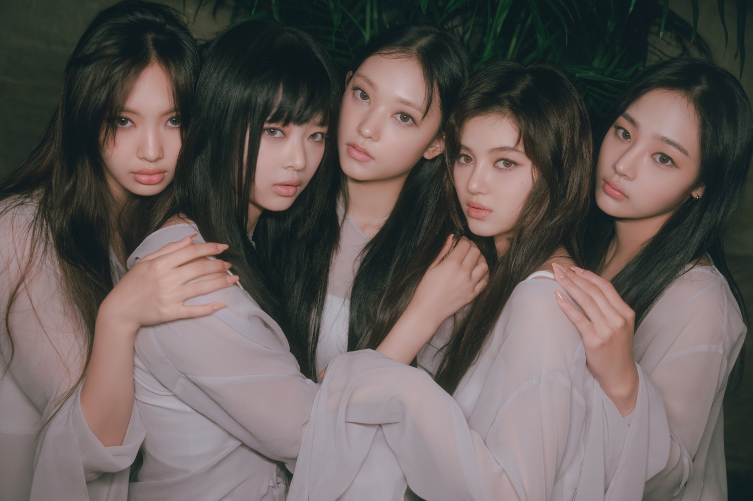 뉴진스, ‘Get Up’으로 美 ‘빌보드 200’ 장기 포진…신기록 행진ing