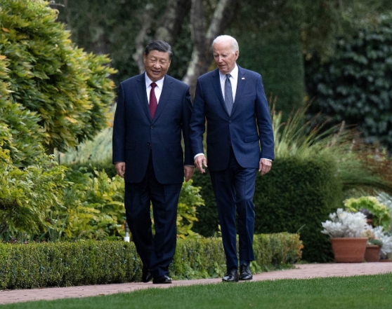 (상보) 바이든 "경쟁이 충돌로 비화하지 말아야"..시진핑 "서로 존중하고 협력"