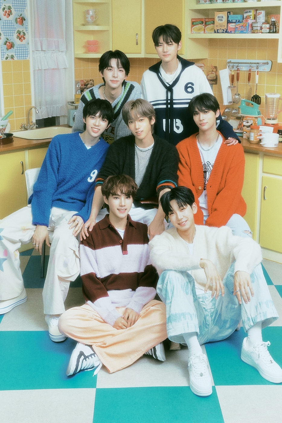 앰퍼샌드원, 데뷔와 동시에 아이튠즈 KPOP 음원 12개 지역 차트인