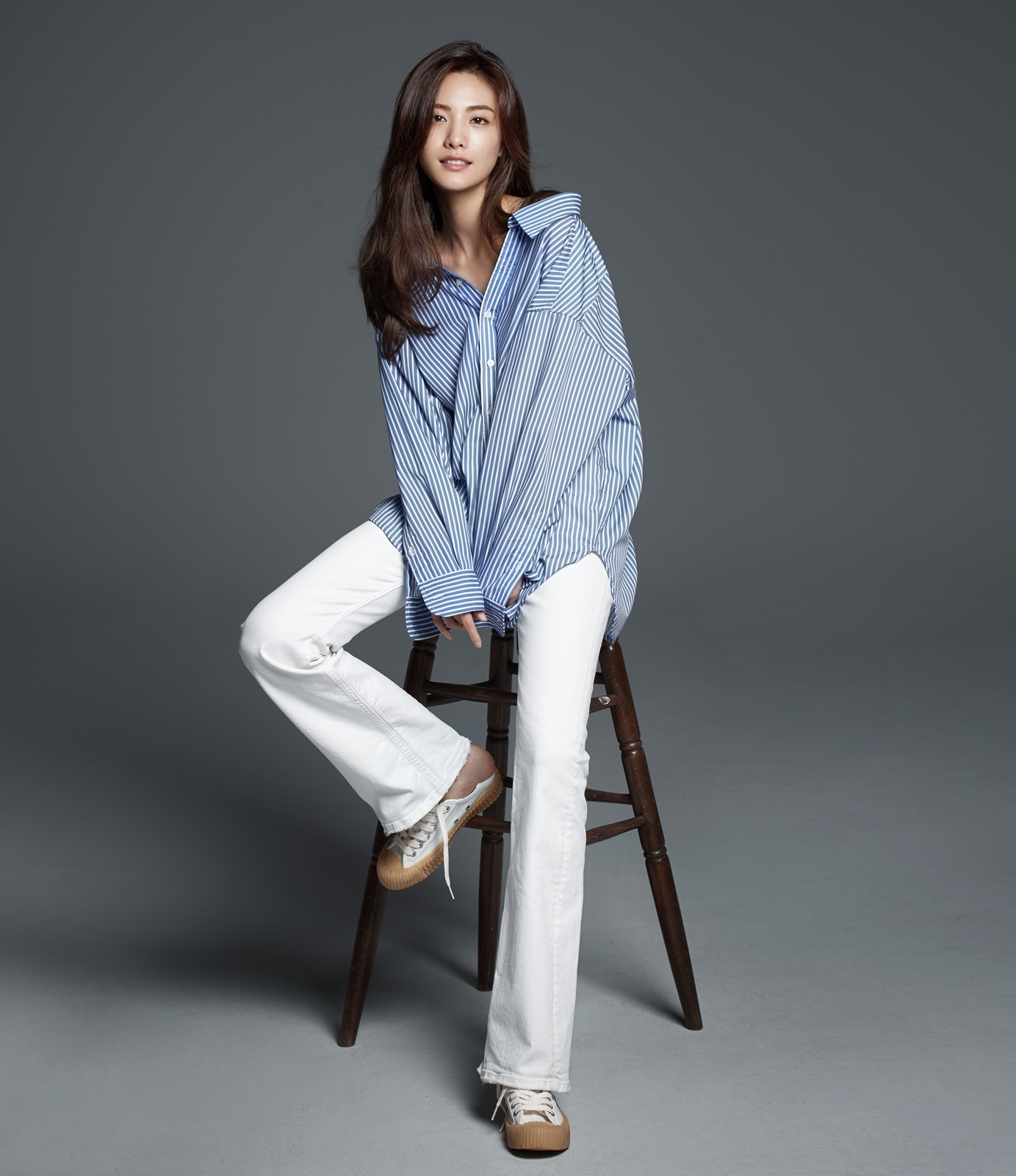 나나, 플레디스 엔터테인먼트와 네 번째 재계약…다양한 활동 기대