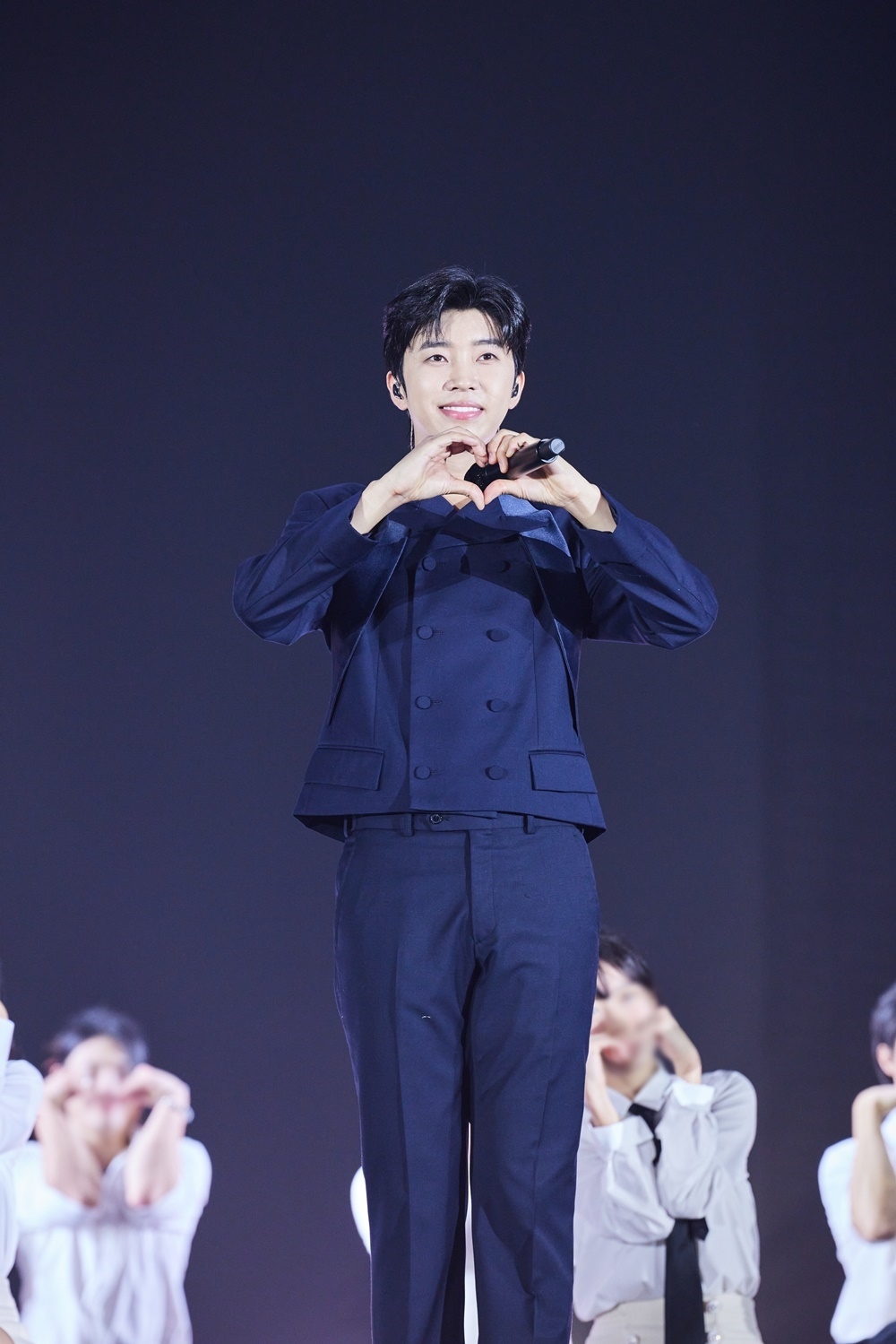 임영웅, 3일간의 부산 콘서트 성료…‘남신 비주얼에 고품격 무대 향연까지’