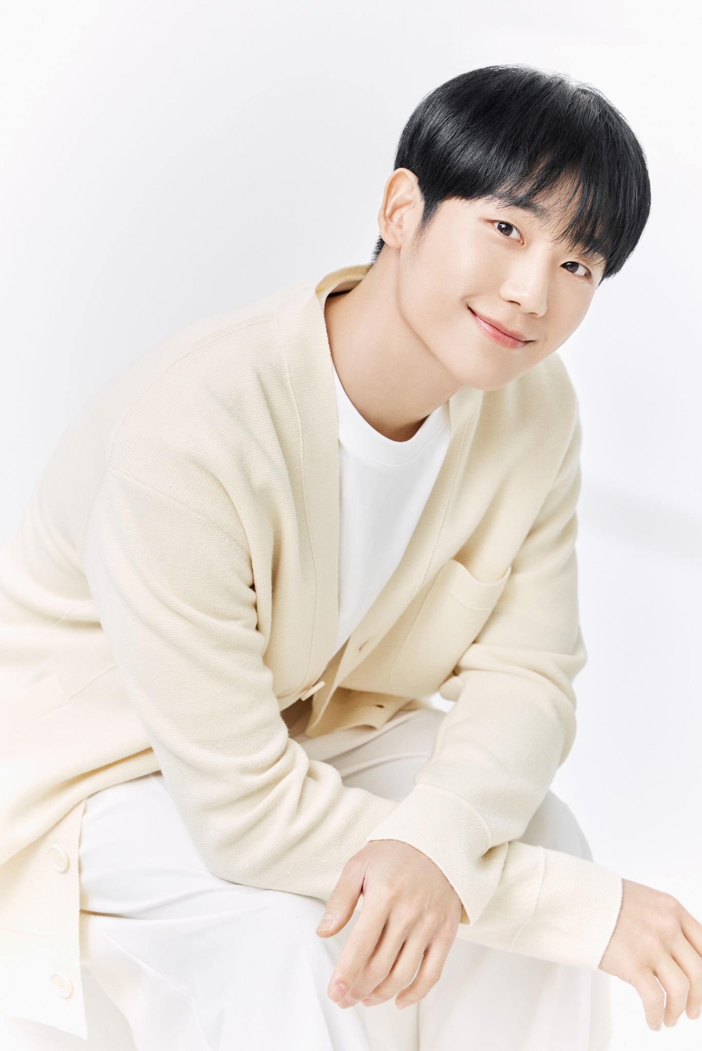 정해인, tvN ‘엄마친구아들’ 캐스팅…2024년에 돌아올 로맨틱 코미디 ‘설렘 기대’