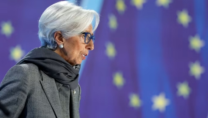 (상보) ECB, 기준금리 4.5% 동결...“인플레, 일시적 상승 가능성”