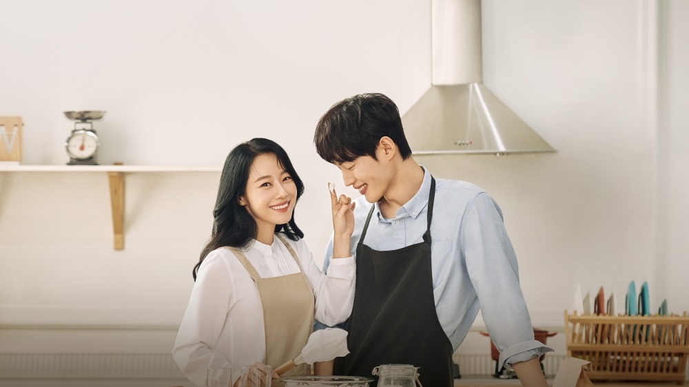 결혼정보회사 듀오 "미혼남녀 과반 ‘동거 괜찮다’"
