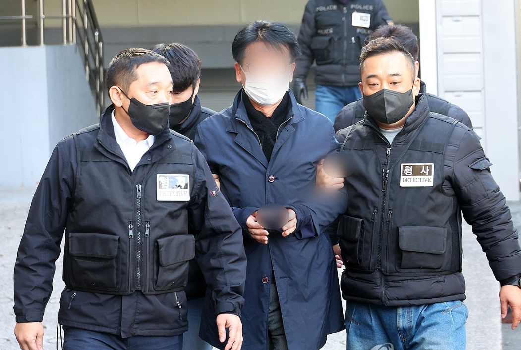 영장실질심사 출석하는 이재명 대표 피습 피의자(부산=연합)