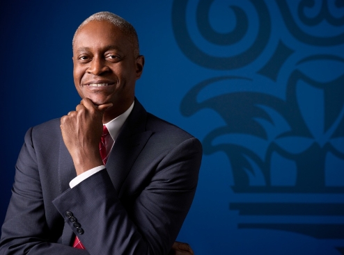 (상보) 연준 보스틱 "미 인플레, 연준 목표치 향한 궤도 가는 중"