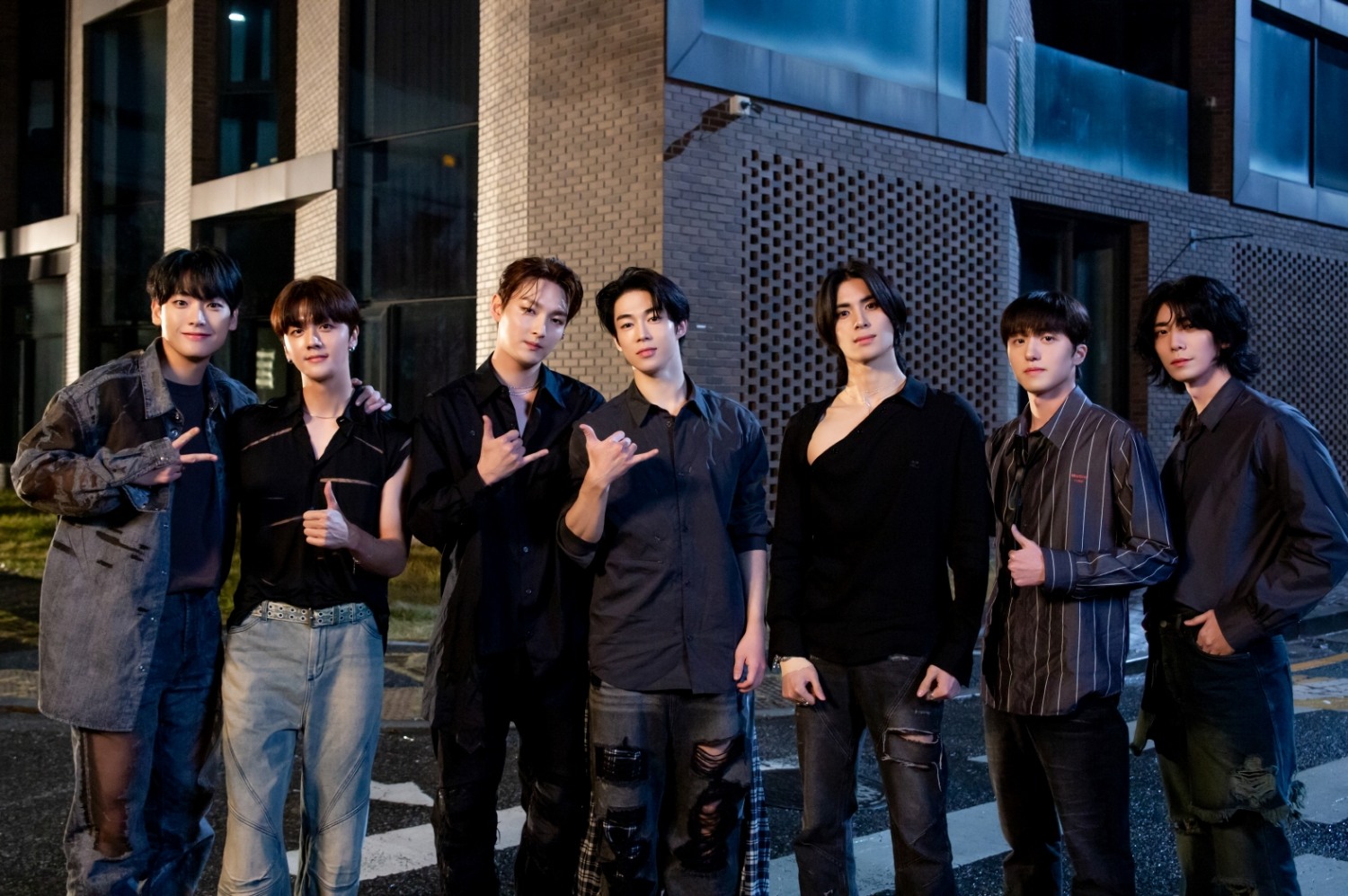 SF9, 미니 13집 컴백 동시 아이튠즈 18개 지역 TOP 5