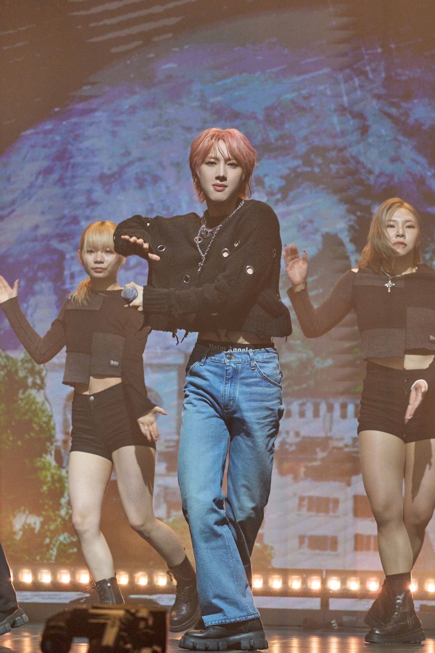 펜타곤 후이, 첫 솔로 데뷔 기념 'WHU IS ME : Complex' 쇼콘 성료… 팬들 마음속 '흠뻑'