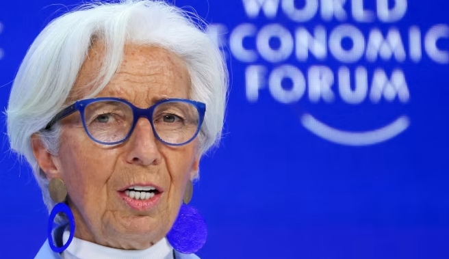 (상보) ECB, 기준금리 4.0% 동결...라가르드 “성장위험 하방 기울어”