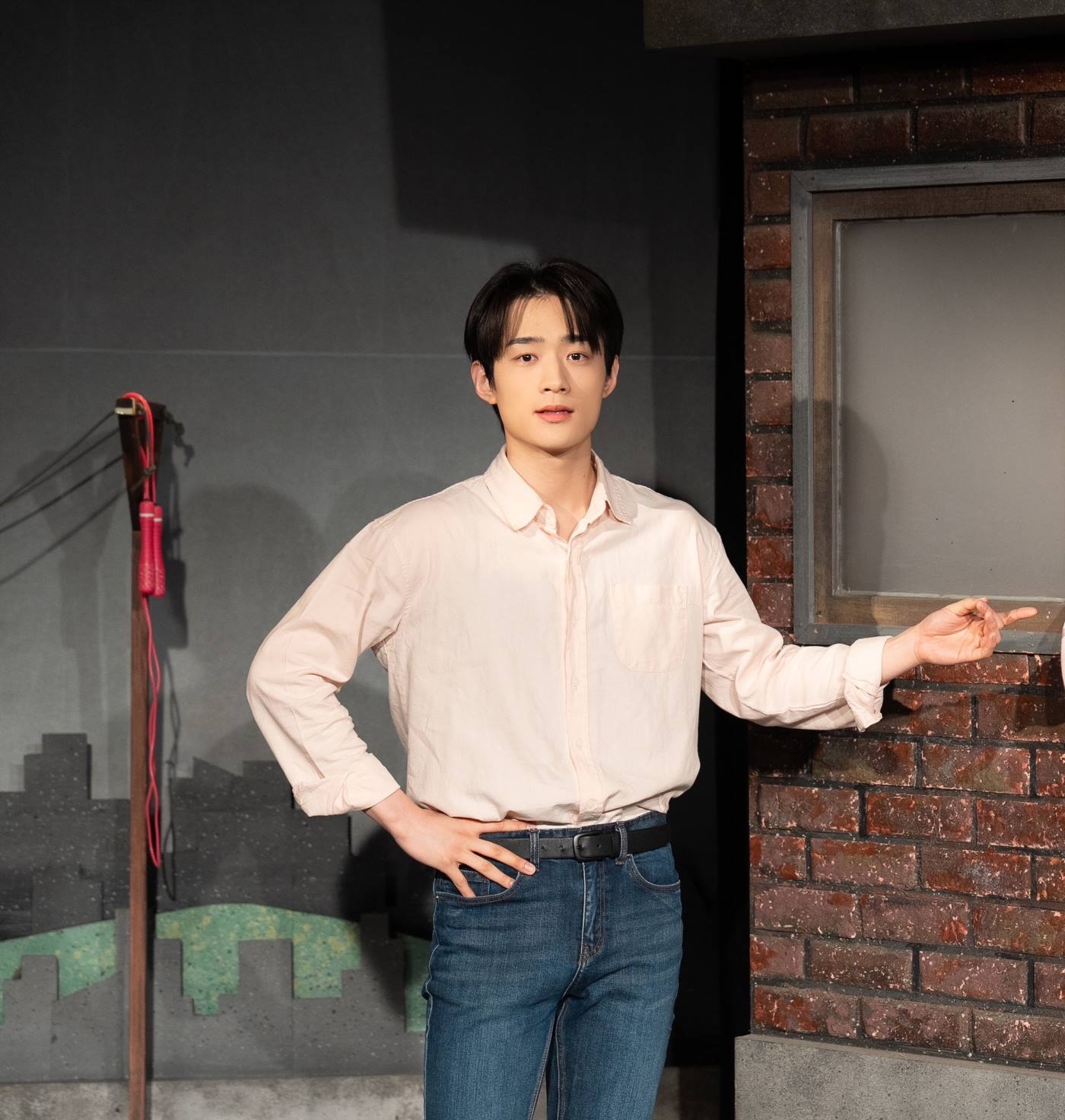 베리베리 용승, 연극 ‘옥탑방 고양이’ 막공 성료…다음 행보 ‘기대 UP’