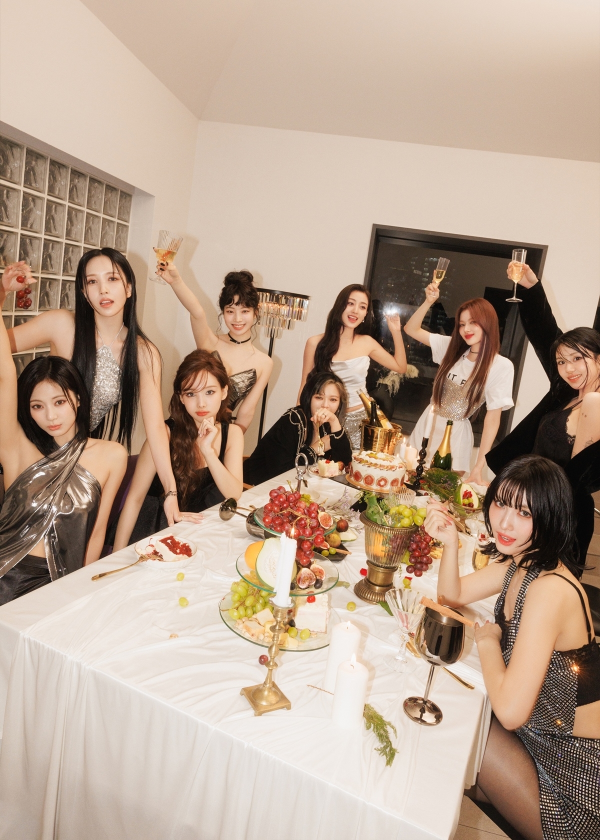 트와이스, 美 유명 모닝쇼 'NBC's TODAY' 출연…신곡 'ONE SPARK' 퍼포먼스 첫 선