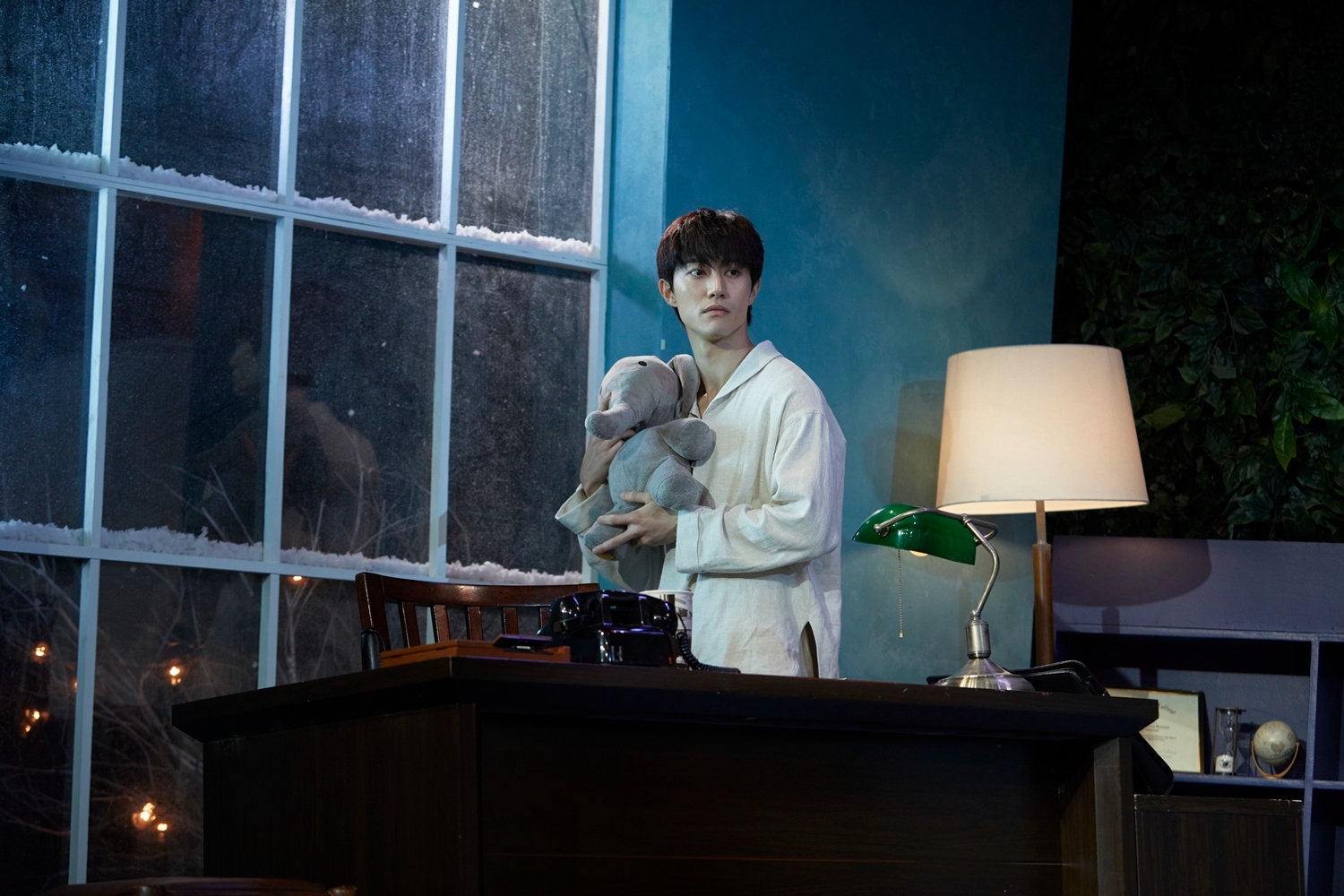 곽동연, 뜨거운 관심 속 연극 ‘엘리펀트 송’ 막공 성료…가득 채운 무대 열정