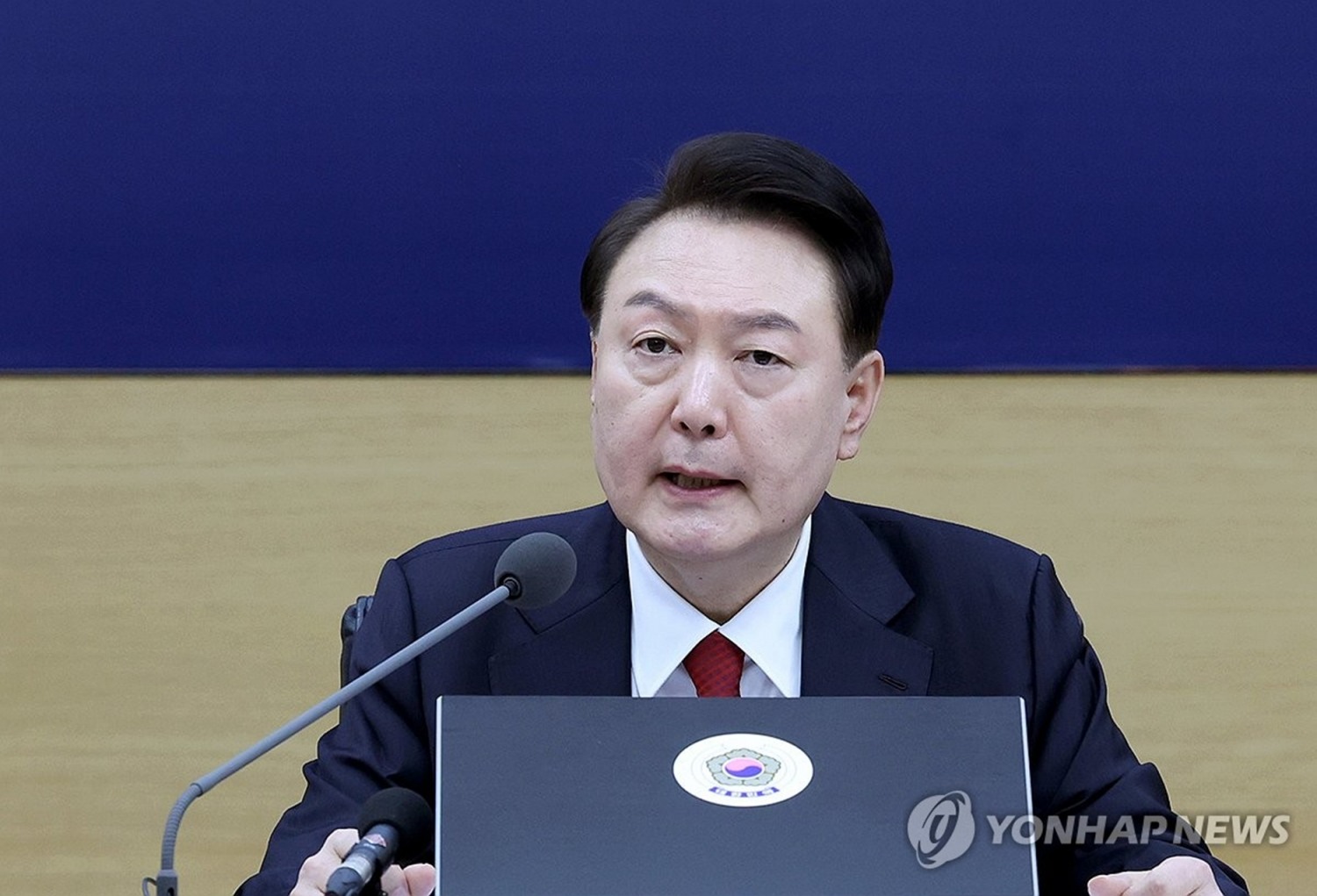 윤석열 대통령이 6일 세종특별자치시 정부세종청사에서 열린 국무회의에서 발언하고 있다.(사진=연합)