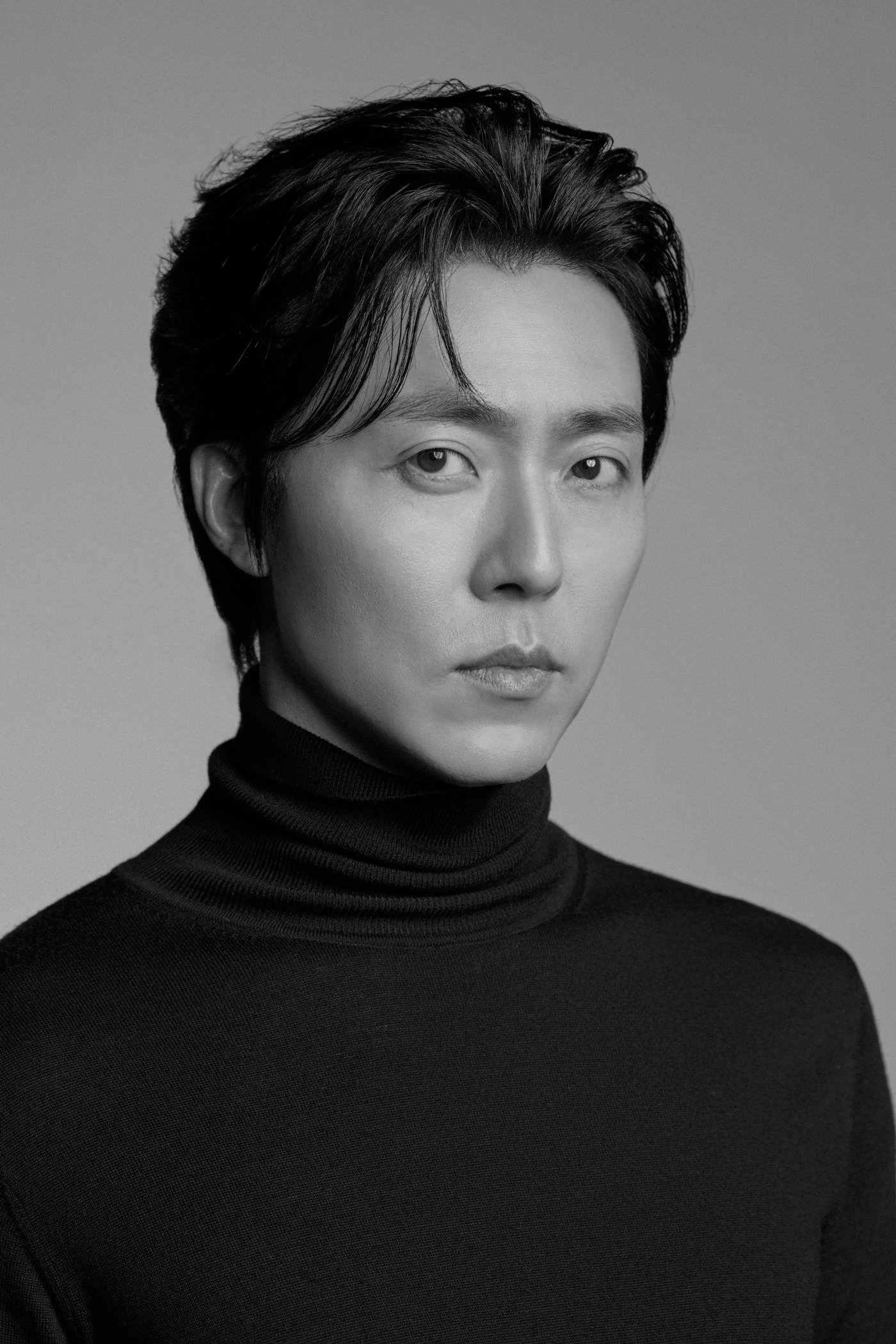 이무생, 스크린과 OTT 섭렵하는 장르불문 인기남…‘대세 열일러’ 등극