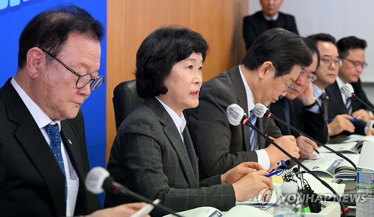 지난 2월 14일 더불어민주당 소상공인 정책간담회에서 발언 중인 오세희 전 소공연 회장 (사진제공=연합뉴스)