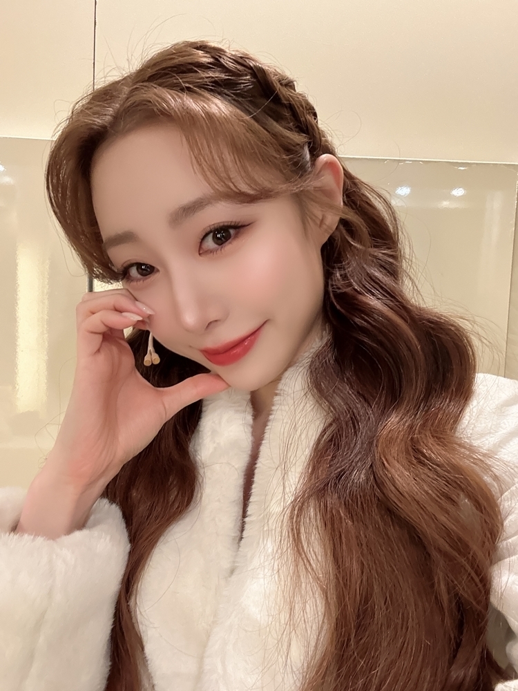 ‘그레이트 코멧’ 우주소녀 연정, 연기+노래 꽉 채운 첫 공연 성료…“행복+즐거운 첫 공연...남은 공연 더 노력할 것”