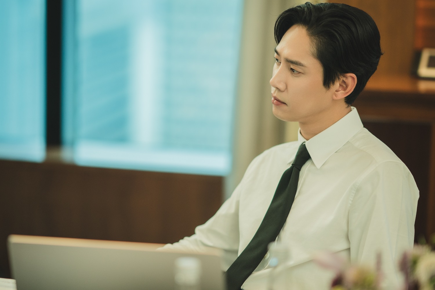 ‘눈물의 여왕’ 박성훈, 안방극장 휘어잡은 쥐락펴락 열연…퀸즈 그룹 향한 질주 시작