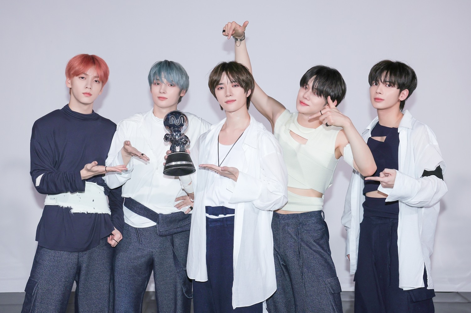 ‘엠카운트다운’ TXT, ‘Deja Vu’로 1위…“좋은 반응 체감돼 즐겁고 행복해…더 열심히 할 것”