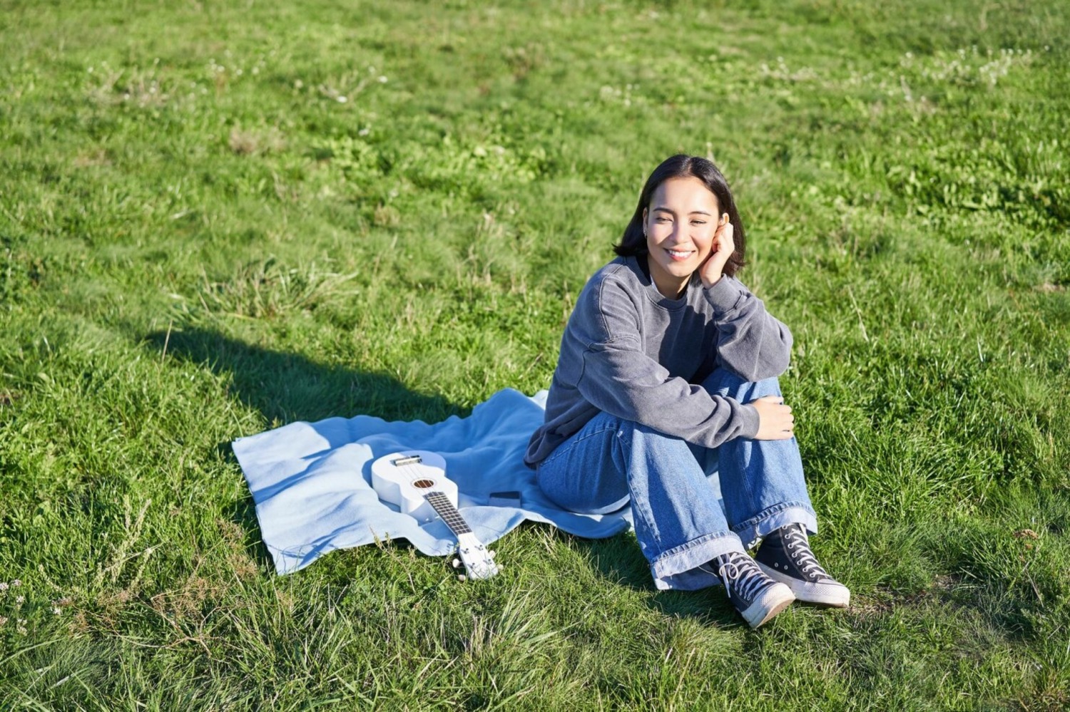 적당한 온도와 따뜻한 햇빛 덕분에 야외활동이 많아진다. / 출처 : freepik