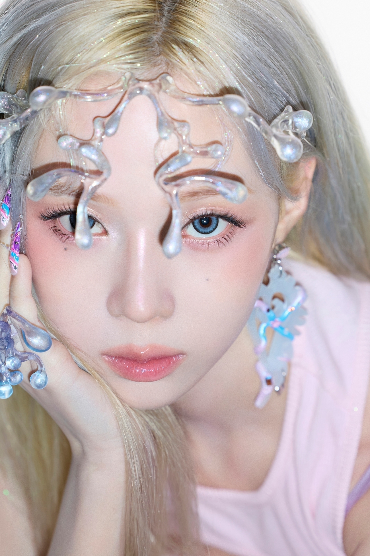 에스파, 첫 정규 앨범으로 이어질 대서사의 시작…윈터X지젤 ‘Supernova’ 이미지 공개