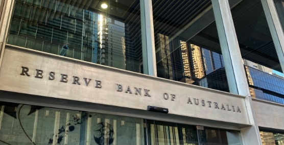 (상보) 호주 RBA 기준금리 4회 연속 동결..호주달러 0.4% 속락, 10년물 금리 하락 전환