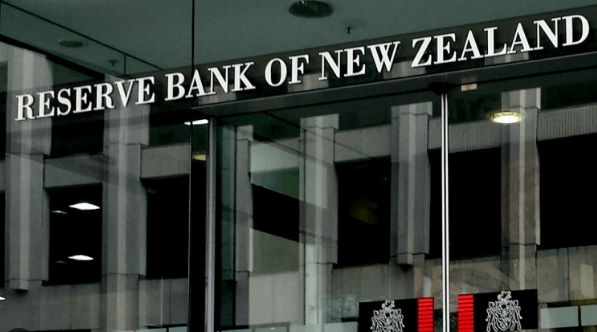 (상보) RBNZ, 예상대로 5.50%서 금리 동결.."통화정책 제약적일 필요 있다"