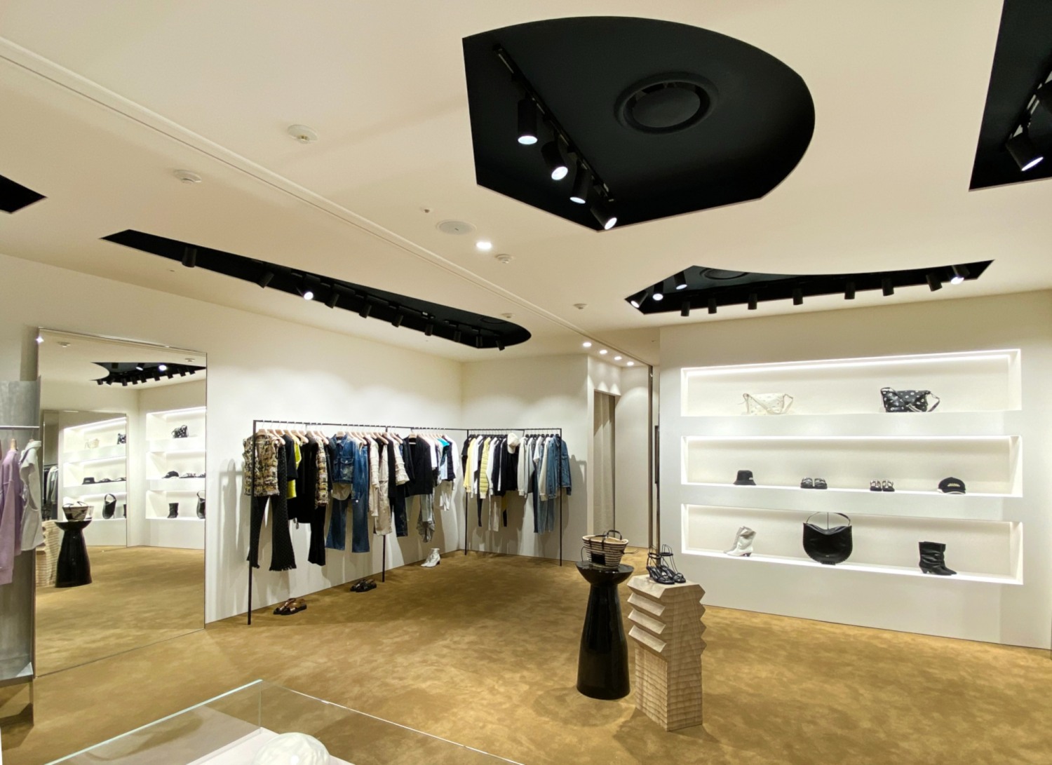 LF ‘이자벨마랑’, ‘빈스’ 남녀 복합 매장 현대백화점 중동점 오픈