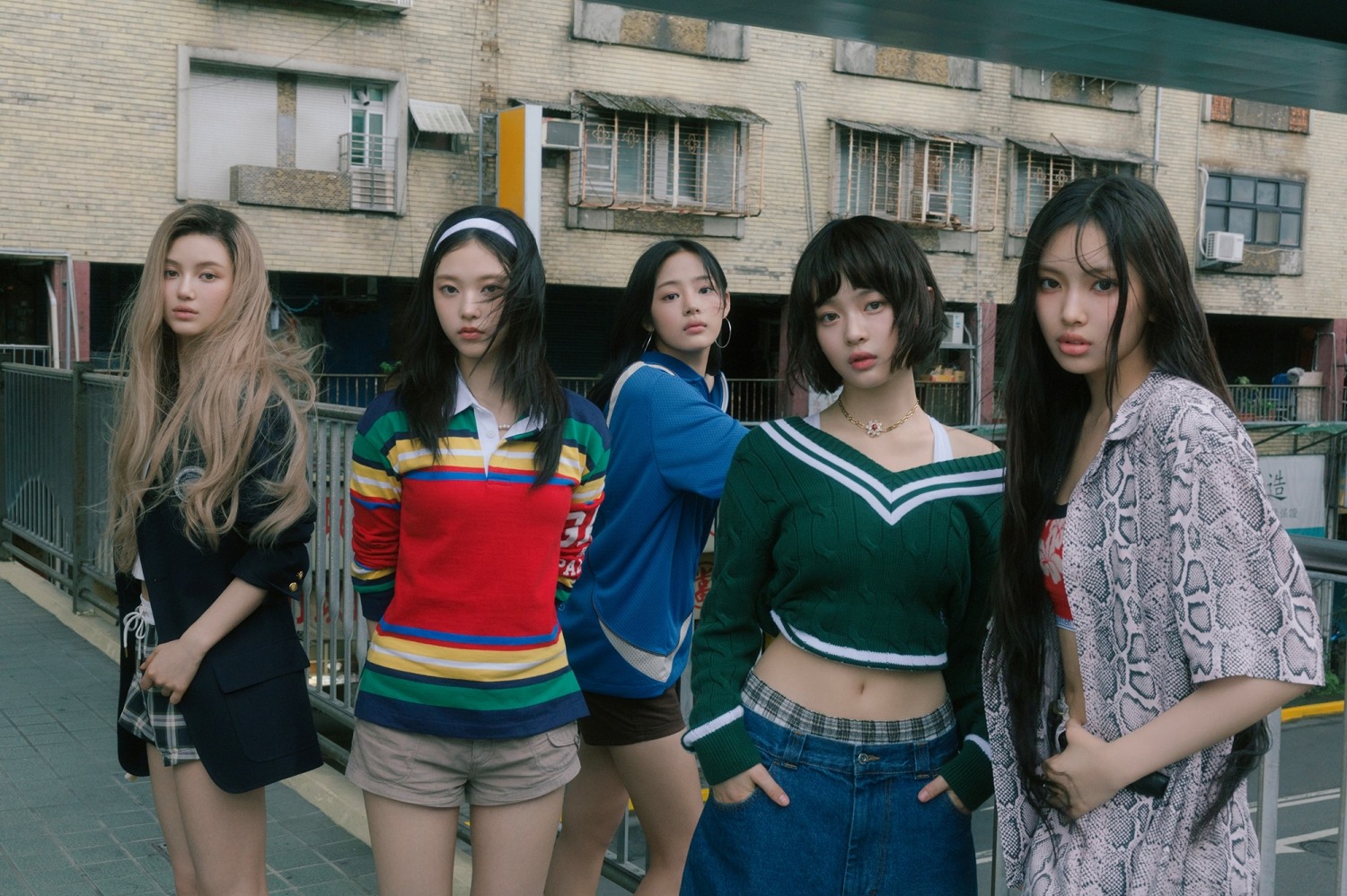 뉴진스 ‘How Sweet’, 美 빌보드 ‘버블링 언더 핫 100’ 12위…오프라인 팝업스토어 개최