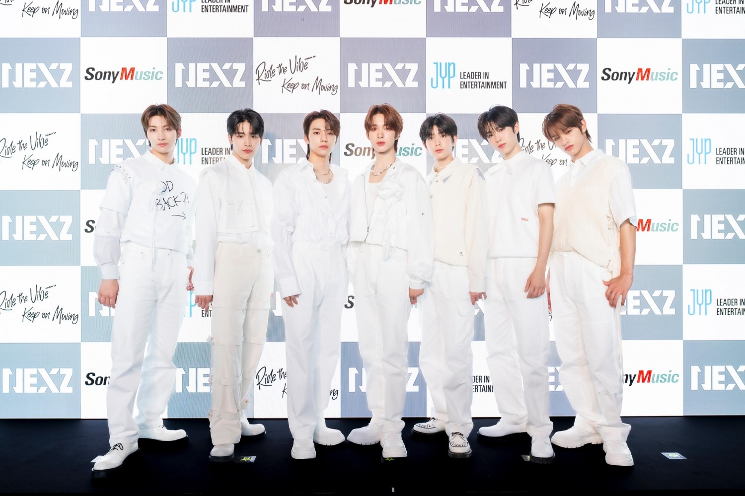 NEXZ, 일본 정식 데뷔 앞두고 분위기 예열…“전 세계 팬들에게 사랑받는 보이그룹으로 성장하고파” 포부