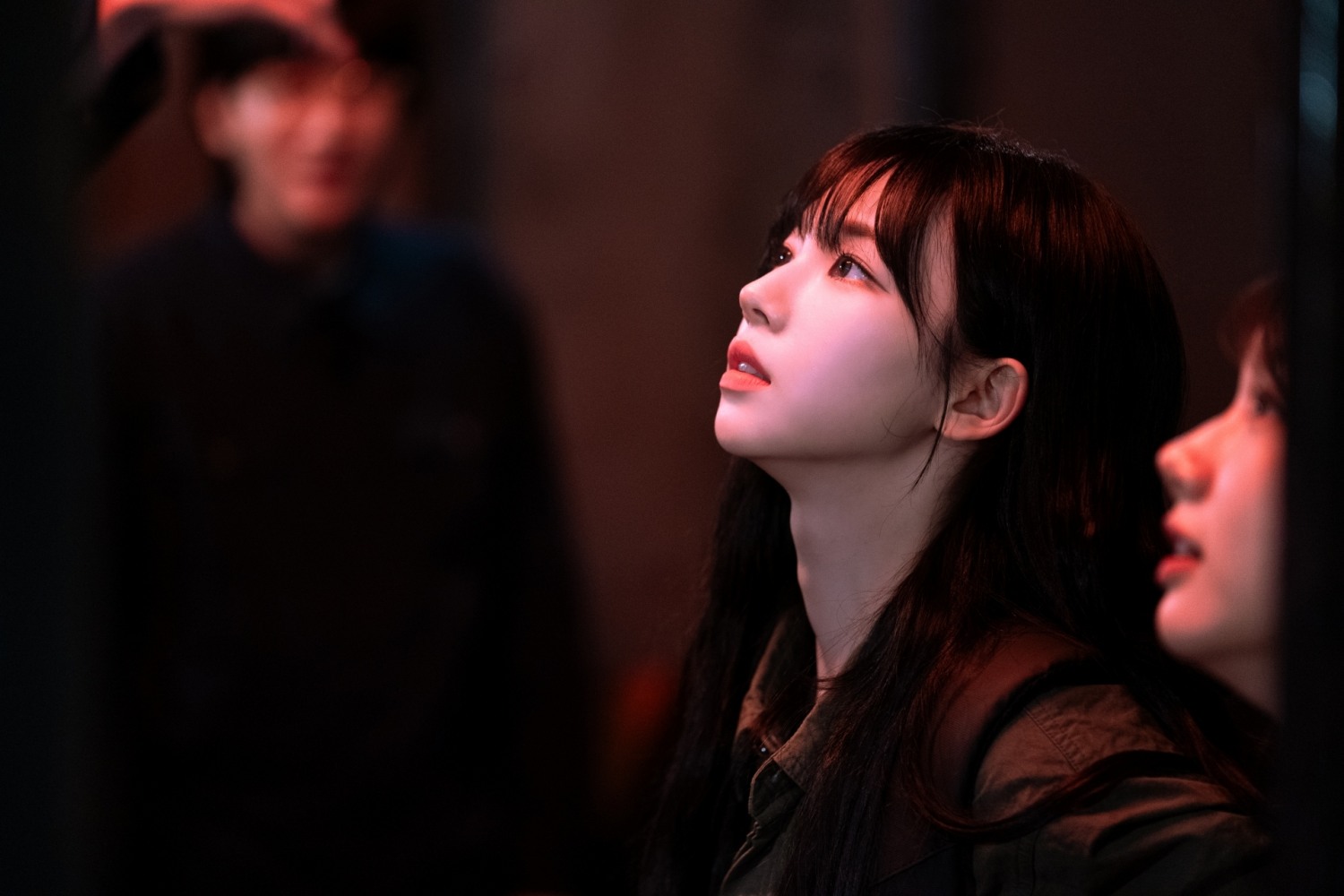 ‘미스터리 수사단’ 에스파 카리나, 열정 막내 맹활약…다채로운 매력에 ‘홀릭’