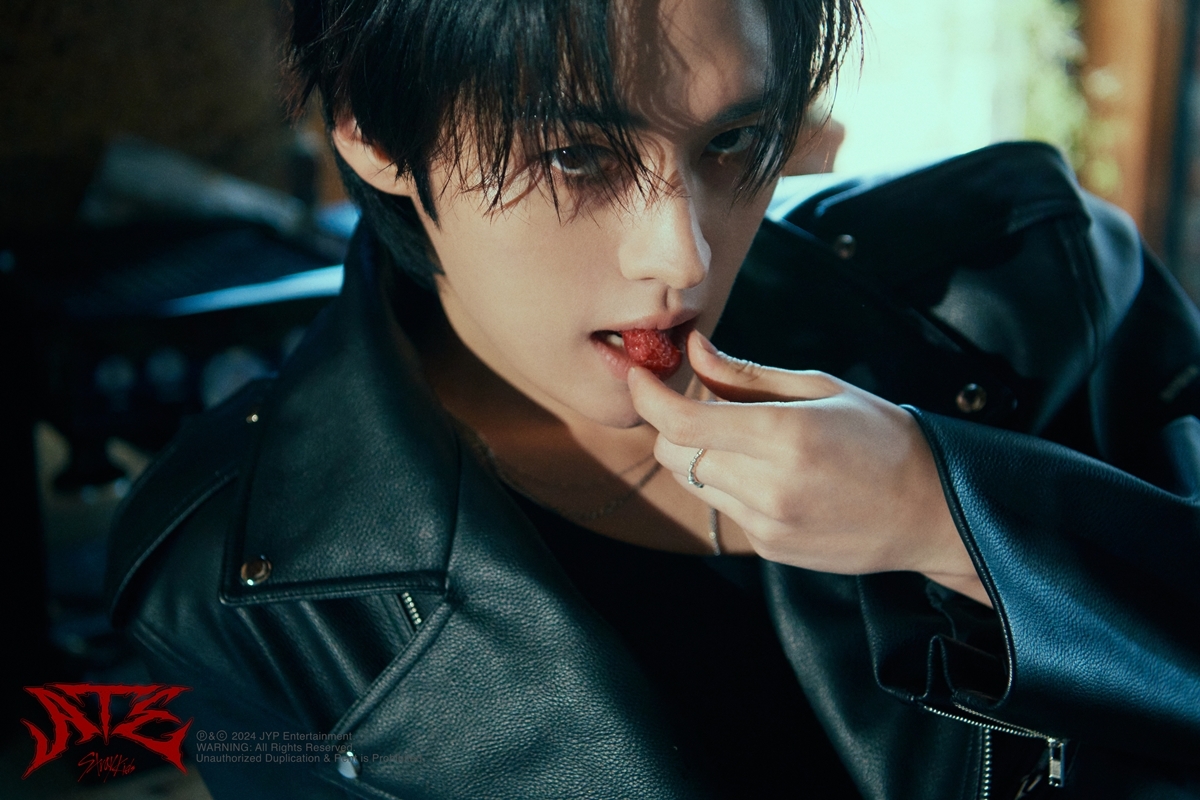 스트레이 키즈 리노X현진X필릭스, 새 앨범 ‘ATE’ 개인 콘셉트 티저 공개…기대감 높이는 '미모 미슐랭'