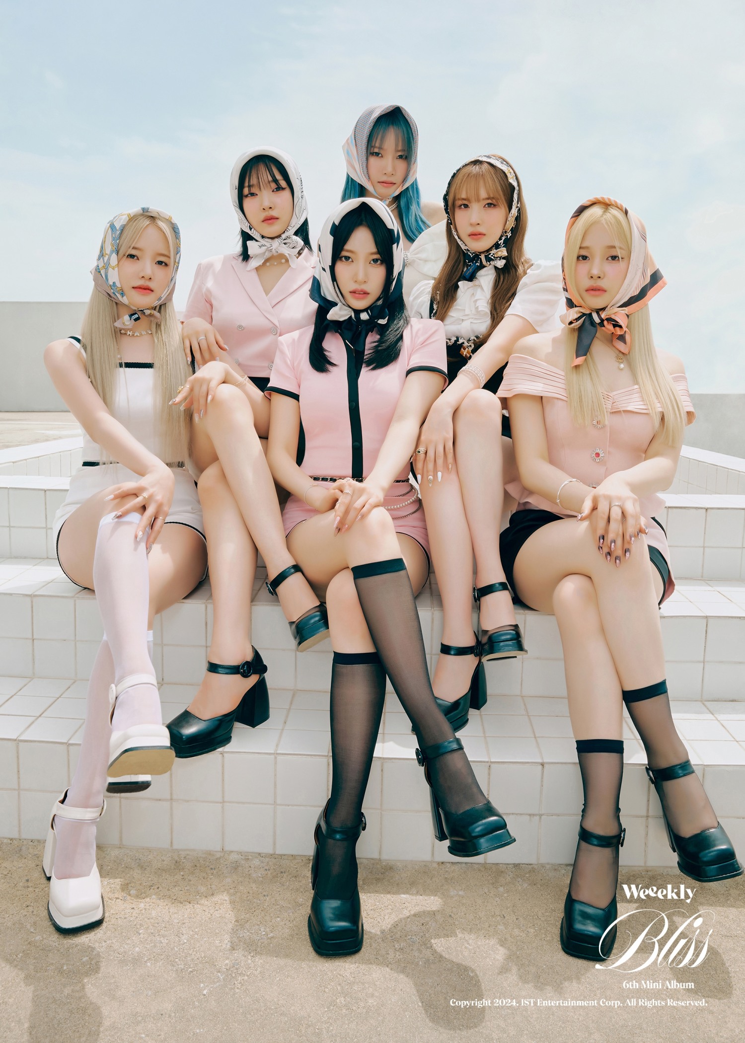 위클리, 신보 ‘Bliss’ 단체 포토·무드필름 공개…'선글라스+스카프' 뜨거운 여름 만끽