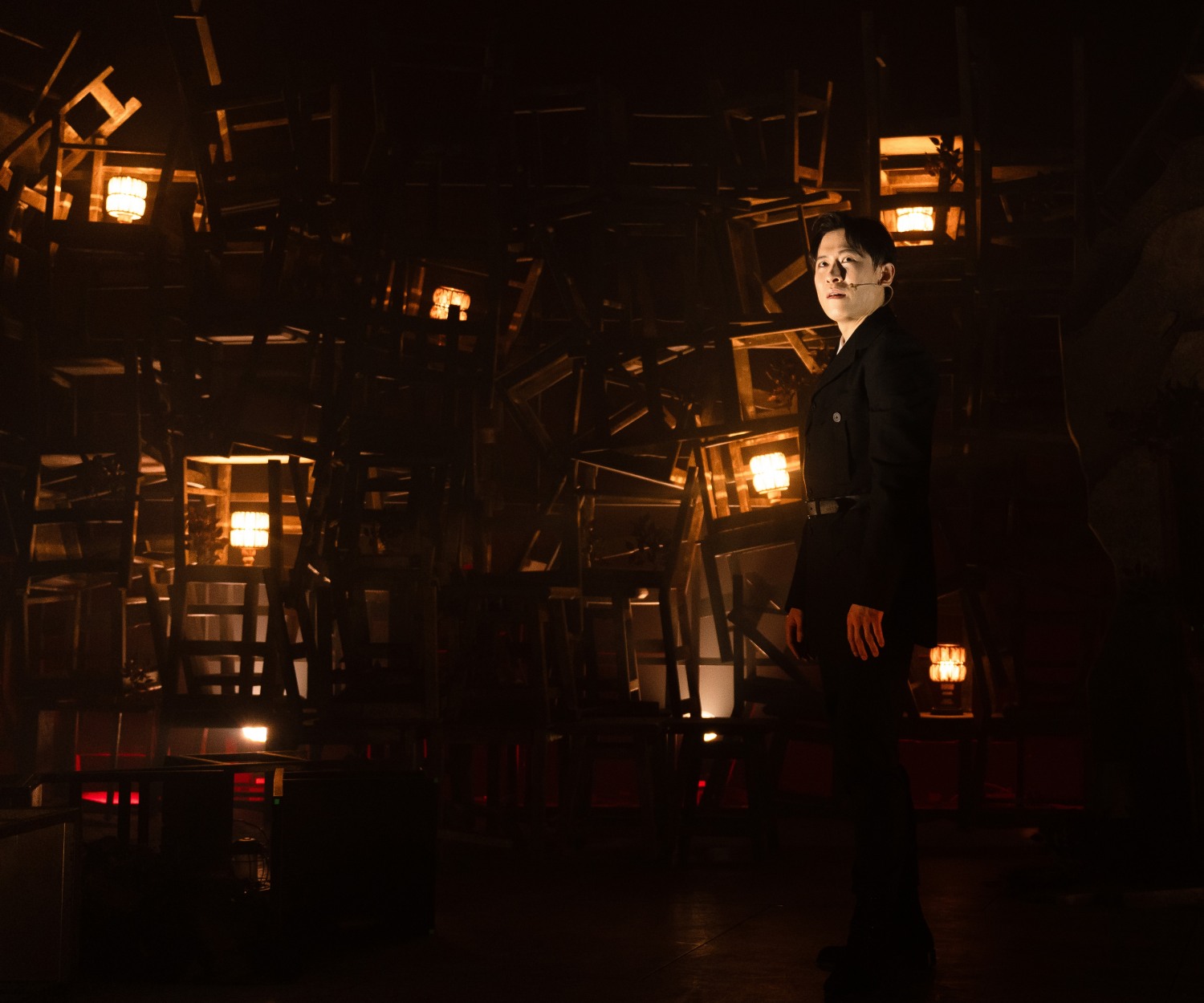 이형훈, 뮤지컬 ‘데미안’ 마지막 공연도 성공적…“자리를 빛내주시고 공연을 사랑해 주신 모든 분들께 눈 돌려 안부의 인사를”