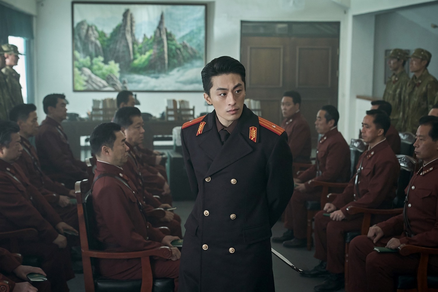 개봉 D-1 ‘탈주’ 구교환, 색다른 추격자 현상 役…환상적인 활약 예고