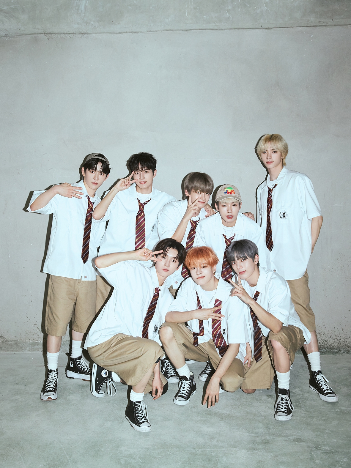 휘브, 글로벌 육각형 아이돌로 도약…뜨거운 관심 속 방콕 팬밋업 성료