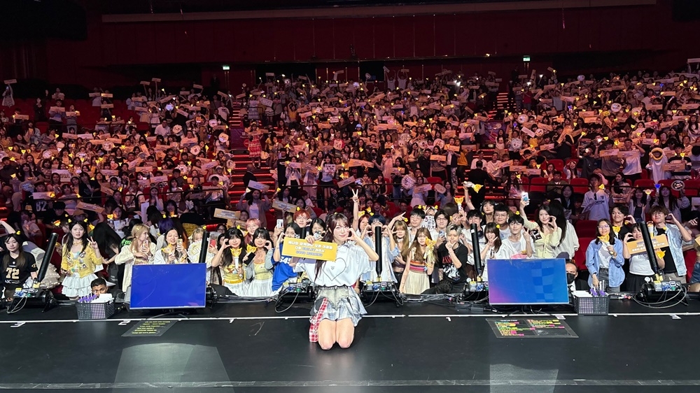 최예나, 첫 단독 팬 콘서트 성료…"잊지 못할 좋은 추억 만들어"