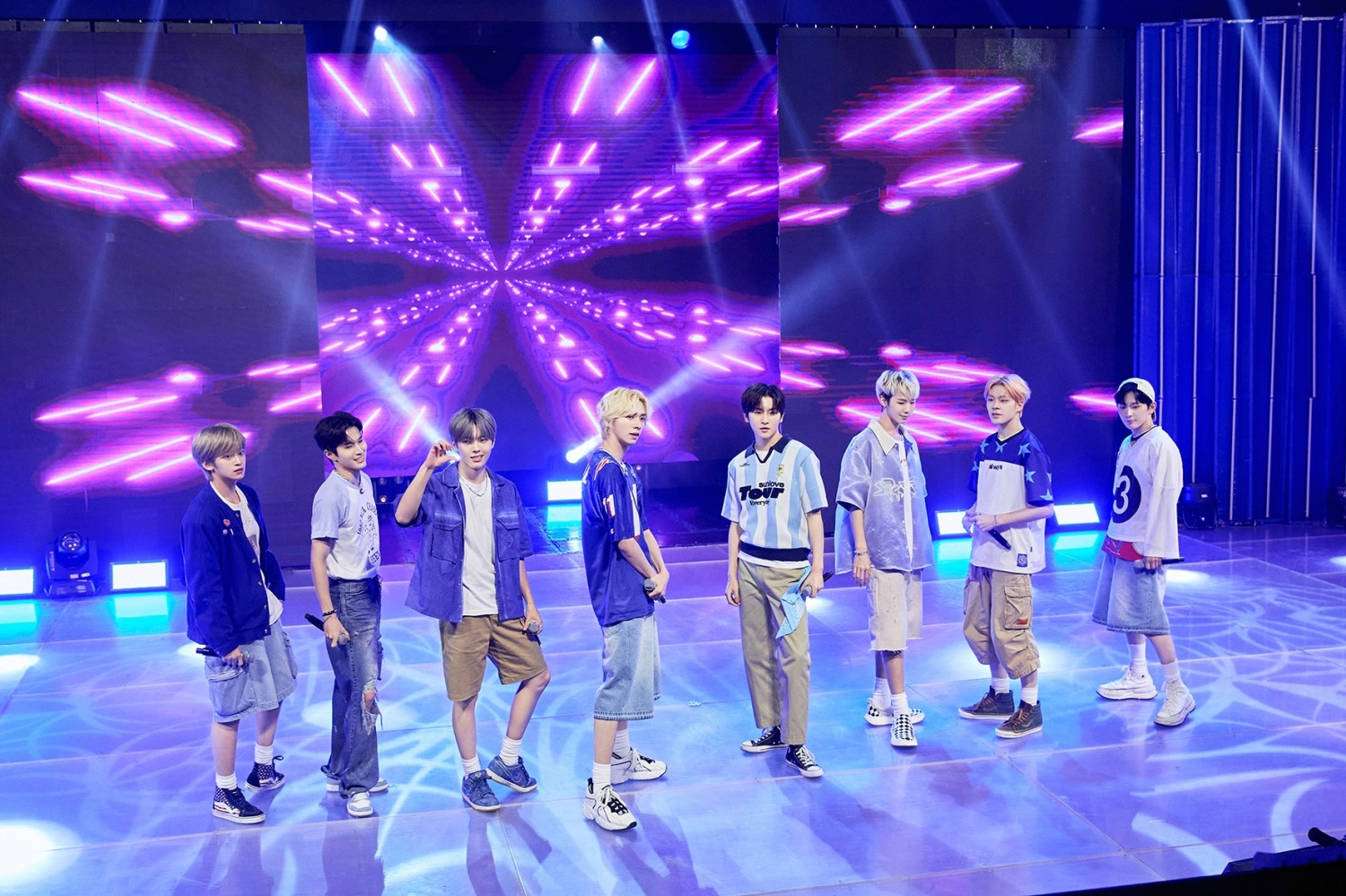 휘브, 마닐라 뜨겁게 달궜다…아시아 팬밋업 열기 ‘후끈’